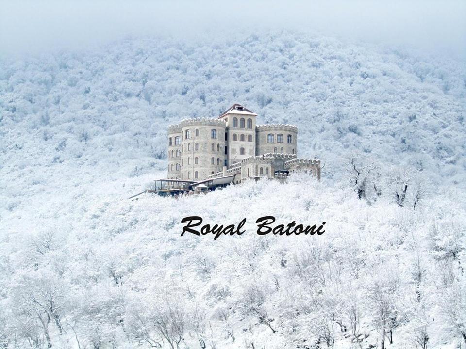 Отель Royal Batoni Кварели Экстерьер фото